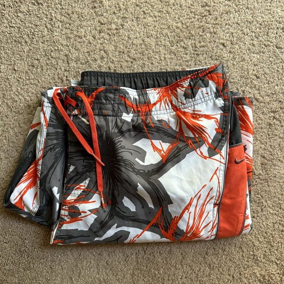 Nike Swim Trunks Men's XL Gray/Orange Floral Mesh Lined Board Shorts Drawstring - Picture 12 of 12